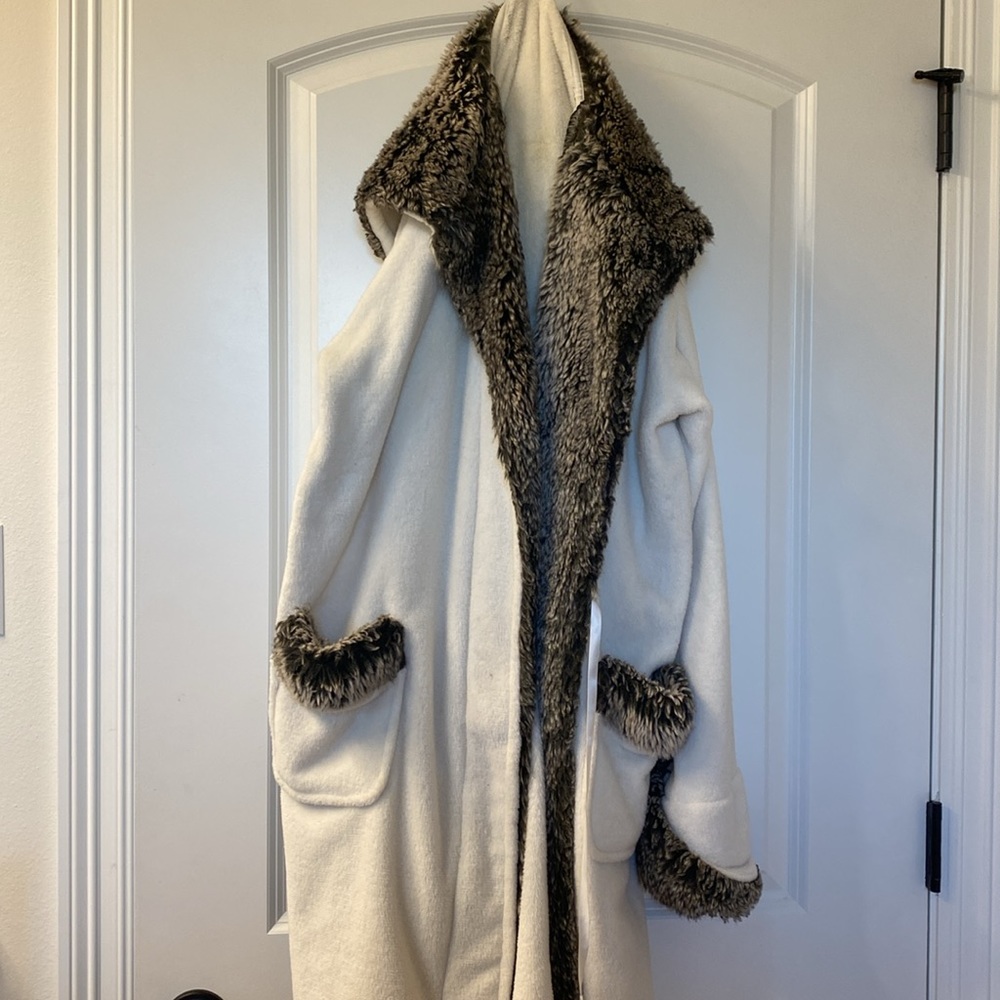 Pottery Barn Robe - Picture 3 of 3